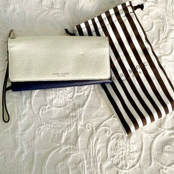 NWT Henri Bendel White Blue Pebbled Wallet with Sunglass Case Wristlet Clutch - Picture 1 of 12